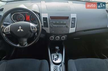 Внедорожник / Кроссовер Mitsubishi Outlander 2008 в 
