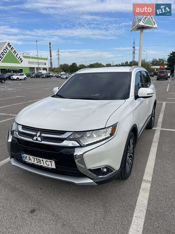 Позашляховик / Кросовер Mitsubishi Outlander 2017 в Києві фото 24 Позашляховик / Кросовер Mitsubishi Outlander 2017 в Києві