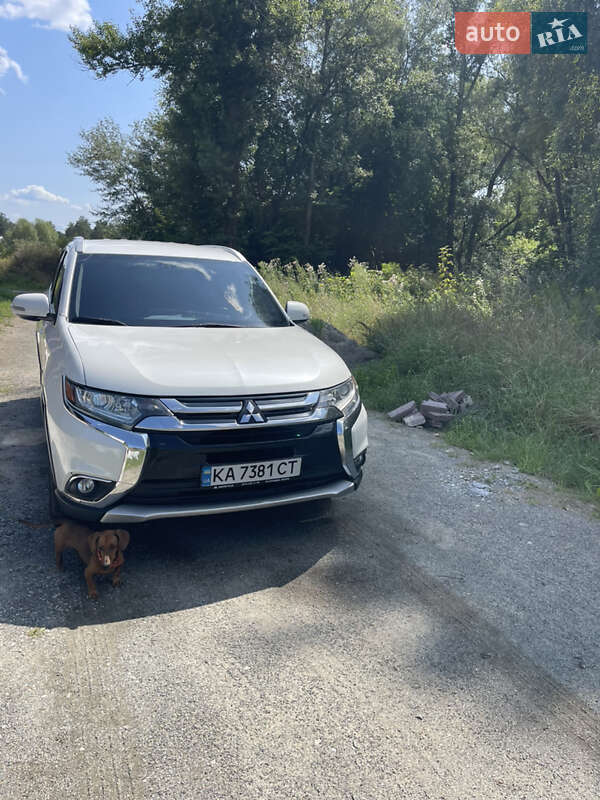Позашляховик / Кросовер Mitsubishi Outlander 2017 в Києві фото 28 Позашляховик / Кросовер Mitsubishi Outlander 2017 в Києві