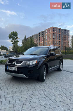 Внедорожник / Кроссовер Mitsubishi Outlander 2009 в 