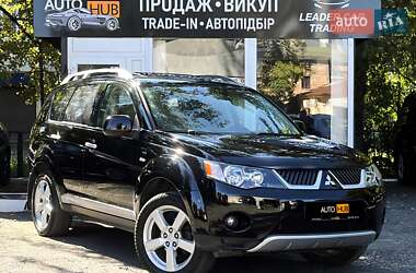 Внедорожник / Кроссовер Mitsubishi Outlander 2008 в 