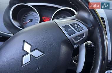 Внедорожник / Кроссовер Mitsubishi Outlander 2008 в 