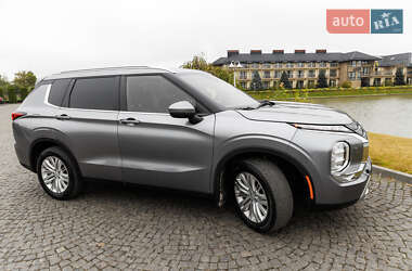 Mitsubishi Outlander 2021