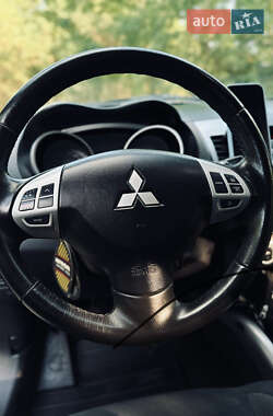 Внедорожник / Кроссовер Mitsubishi Outlander 2007 в 