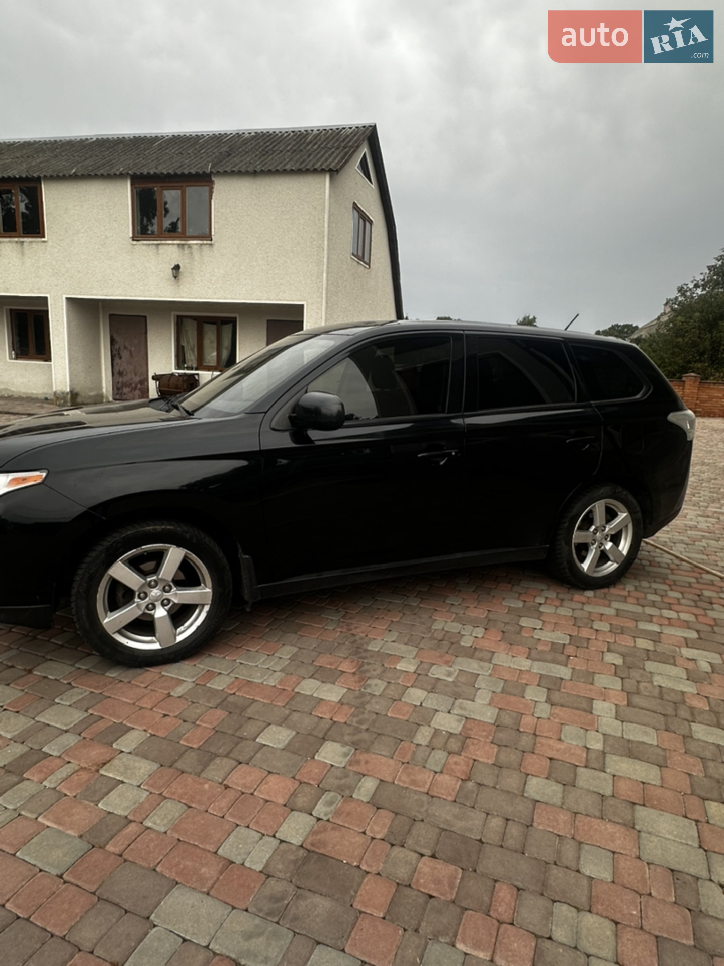 2013 Mitsubishi Outlander - мініатюра 8