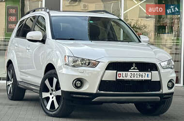 Mitsubishi Outlander 2012