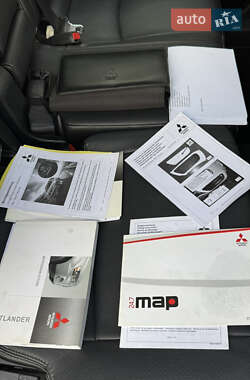 Внедорожник / Кроссовер Mitsubishi Outlander 2012 в 