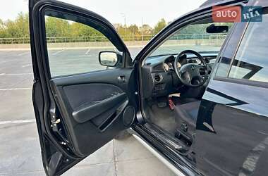 Внедорожник / Кроссовер Mitsubishi Outlander 2008 в 