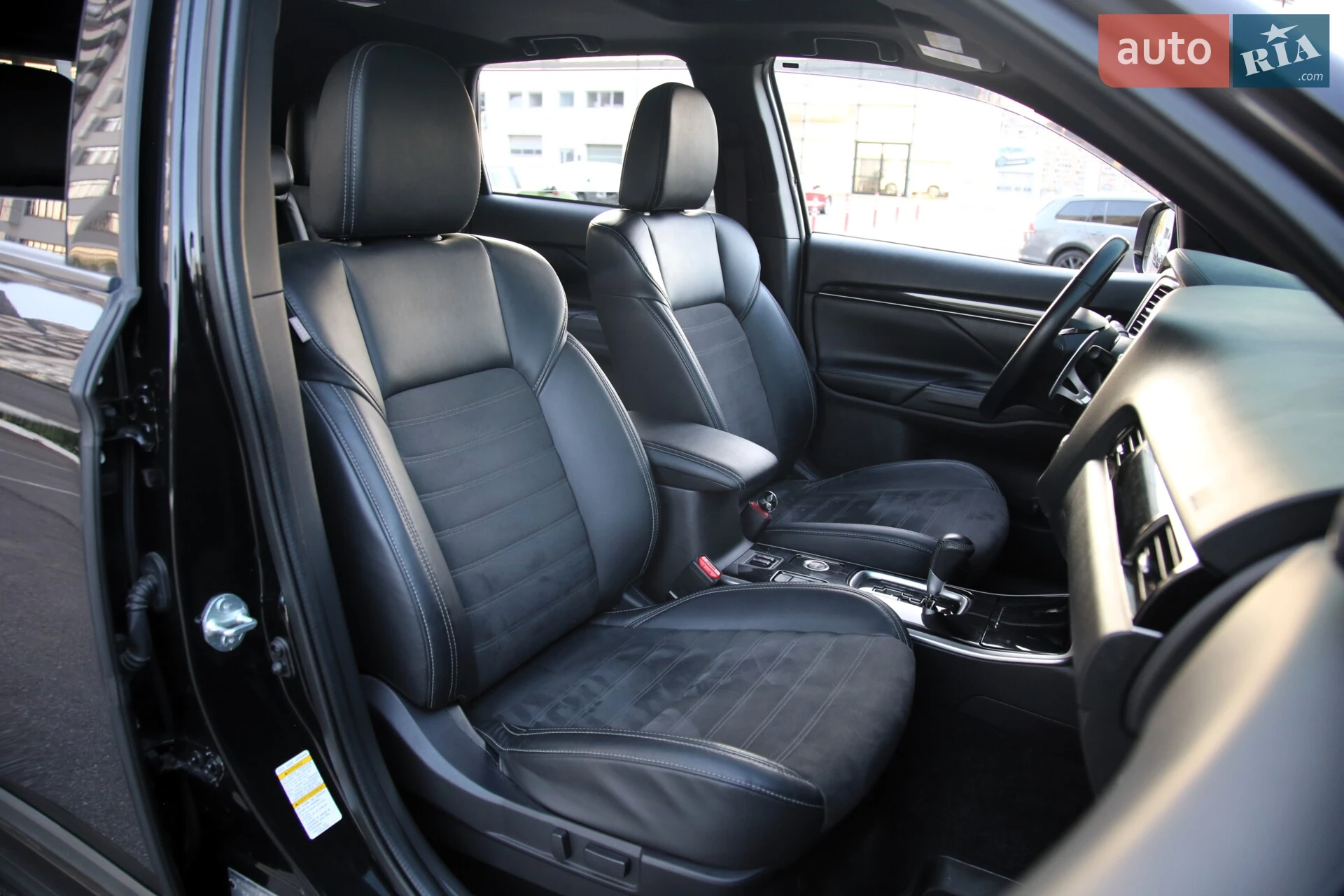 2018 Mitsubishi Outlander - мініатюра 10