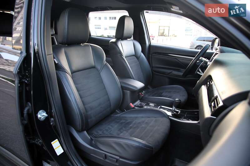 Внедорожник / Кроссовер Mitsubishi Outlander 2018 в Харькове