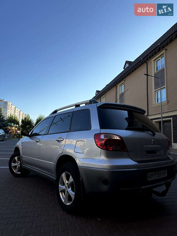 Позашляховик / Кросовер Mitsubishi Outlander 2005 в Софіївській Борщагівці