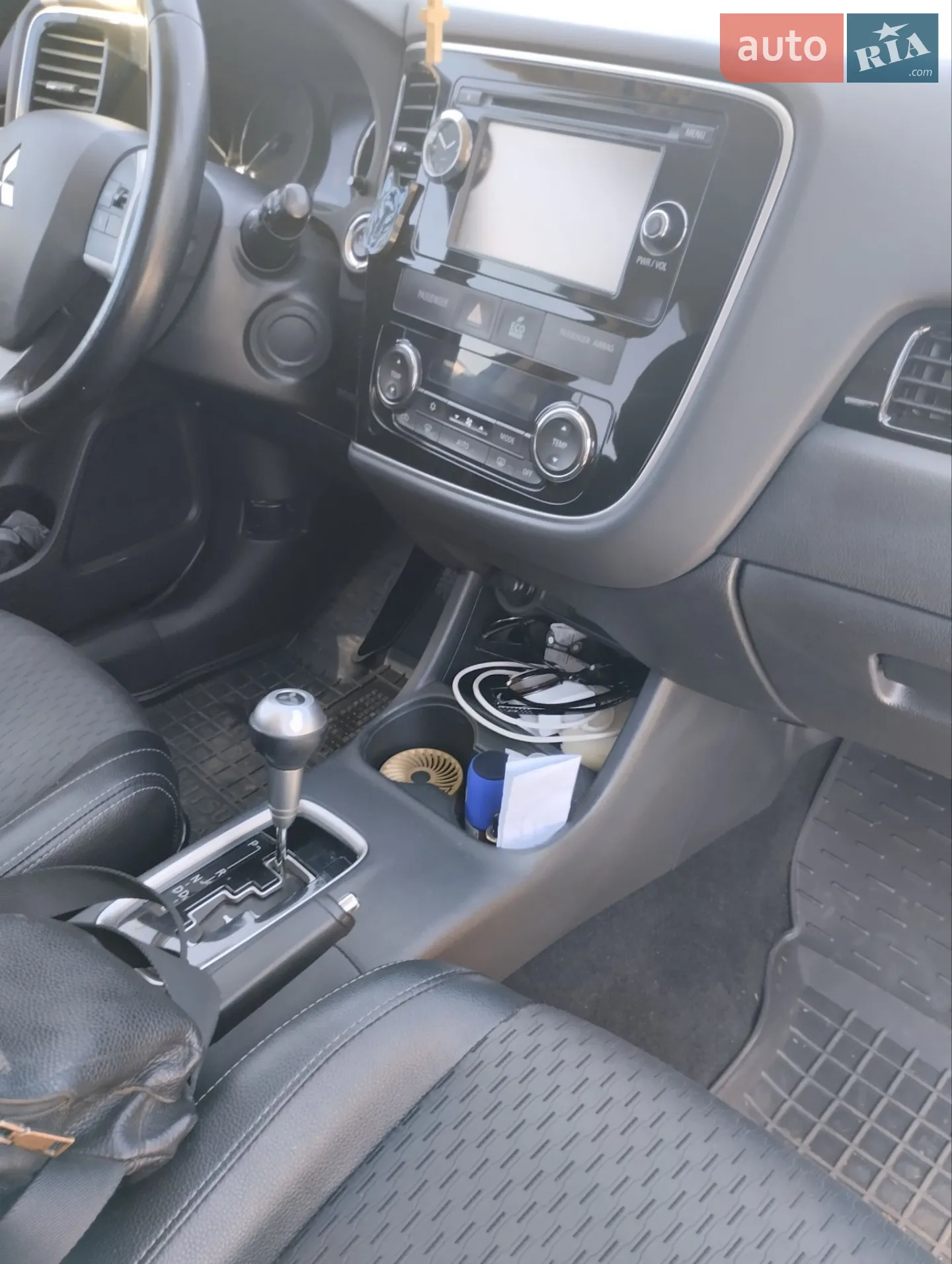 2014 Mitsubishi Outlander - мініатюра 14