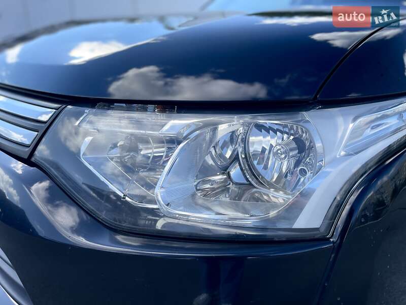 Внедорожник / Кроссовер Mitsubishi Outlander 2013 в Львове фото 12 Внедорожник / Кроссовер Mitsubishi Outlander 2013 в Львове