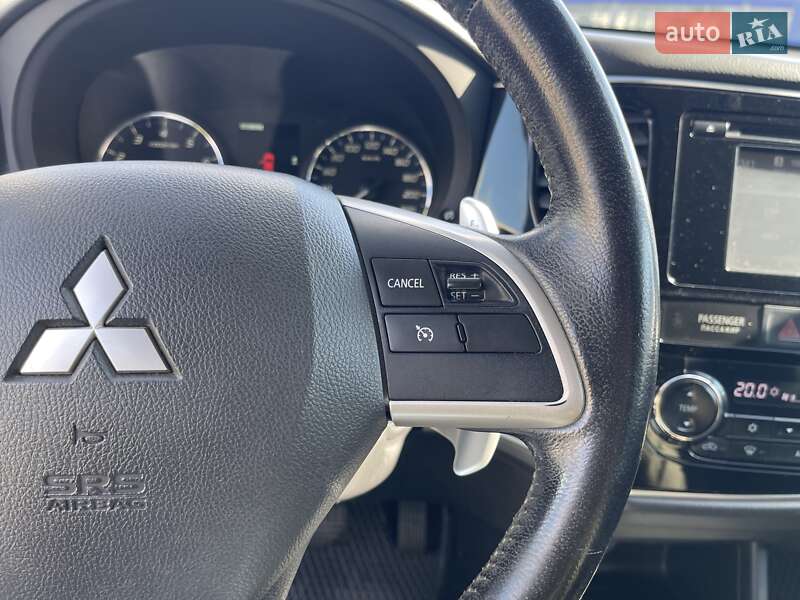 Внедорожник / Кроссовер Mitsubishi Outlander 2013 в Львове фото 26 Внедорожник / Кроссовер Mitsubishi Outlander 2013 в Львове