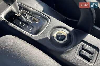 Внедорожник / Кроссовер Mitsubishi Outlander 2013 в 