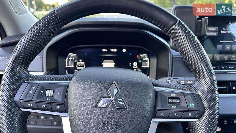 Внедорожник / Кроссовер Mitsubishi Outlander 2023 в Днепре фото 5 Внедорожник / Кроссовер Mitsubishi Outlander 2023 в Днепре