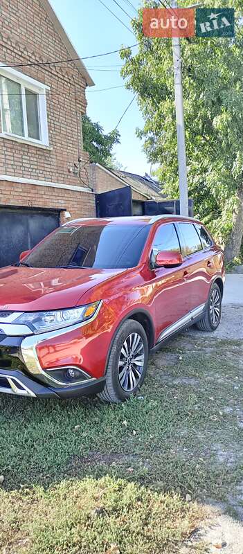 Внедорожник / Кроссовер Mitsubishi Outlander 2018 в Кропивницком фото 5 Внедорожник / Кроссовер Mitsubishi Outlander 2018 в Кропивницком