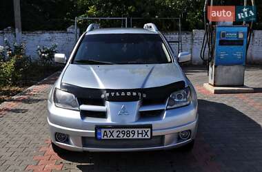 Позашляховик / Кросовер Mitsubishi Outlander 2004 в Полтаві