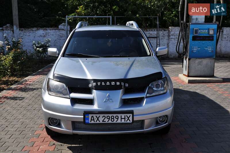 Внедорожник / Кроссовер Mitsubishi Outlander 2004 в Полтаве
