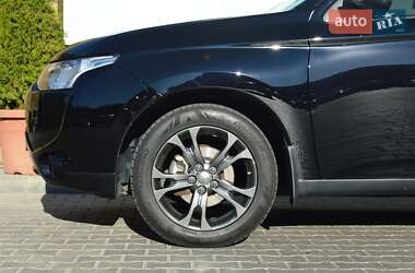 Внедорожник / Кроссовер Mitsubishi Outlander 2013 в 