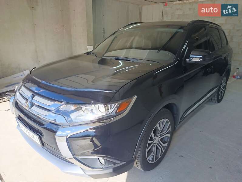 Позашляховик / Кросовер Mitsubishi Outlander 2016 в Білій Церкві фото 10 Позашляховик / Кросовер Mitsubishi Outlander 2016 в Білій Церкві