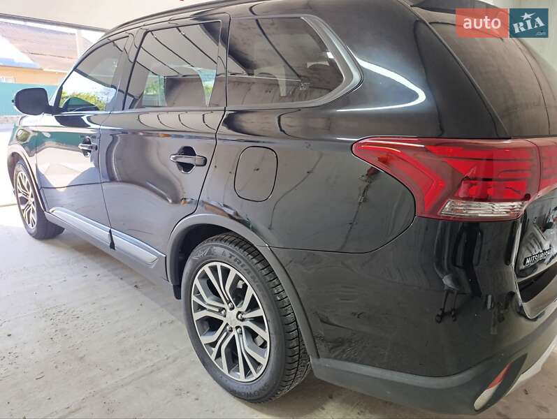 Позашляховик / Кросовер Mitsubishi Outlander 2016 в Білій Церкві фото 15 Позашляховик / Кросовер Mitsubishi Outlander 2016 в Білій Церкві