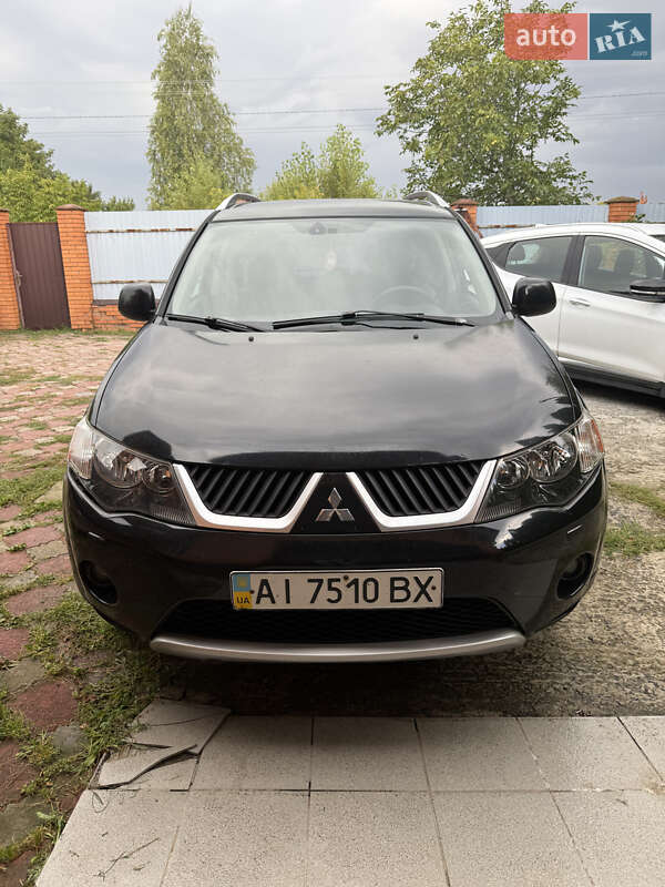Внедорожник / Кроссовер Mitsubishi Outlander 2008 в 