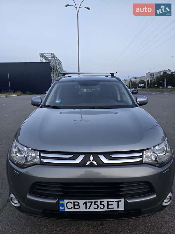 Mitsubishi Outlander 2013