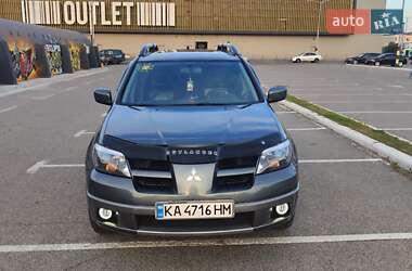 Позашляховик / Кросовер Mitsubishi Outlander 2003 в Києві