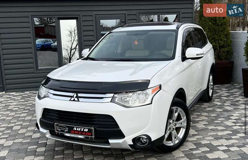 Mitsubishi Outlander 2015