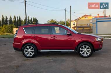 Внедорожник / Кроссовер Mitsubishi Outlander 2010 в 