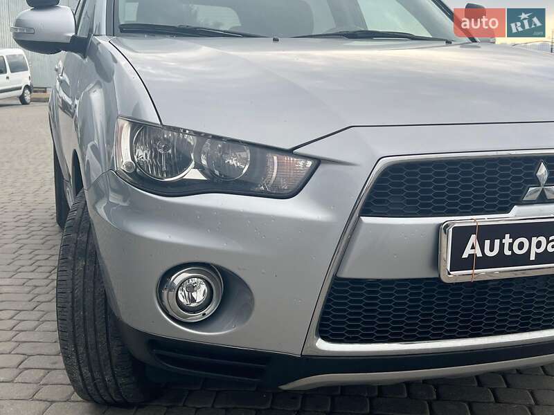 Позашляховик / Кросовер Mitsubishi Outlander 2012 в Львові фото 34 Позашляховик / Кросовер Mitsubishi Outlander 2012 в Львові