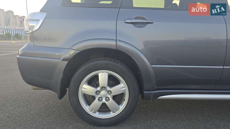 Внедорожник / Кроссовер Mitsubishi Outlander 2007 в Киеве