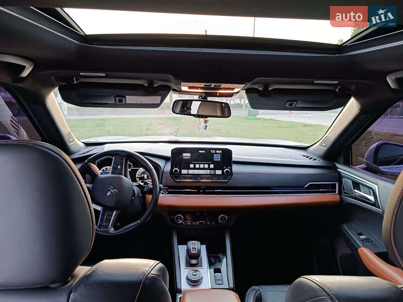 Внедорожник / Кроссовер Mitsubishi Outlander 2022 в Кременчуге