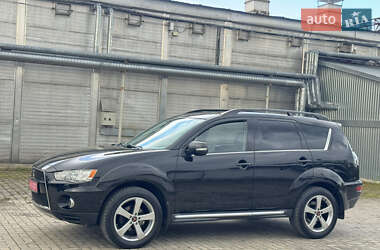 Внедорожник / Кроссовер Mitsubishi Outlander 2011 в 