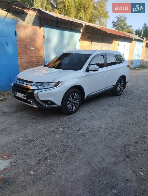 Mitsubishi Outlander 2019