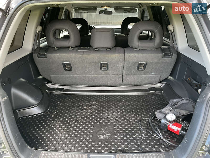 Внедорожник / Кроссовер Mitsubishi Outlander 2006 в Трускавце