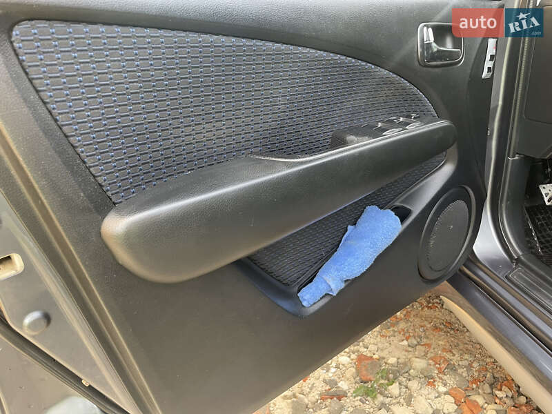 Внедорожник / Кроссовер Mitsubishi Outlander 2006 в Трускавце