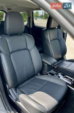 Внедорожник / Кроссовер Mitsubishi Outlander 2021 в 