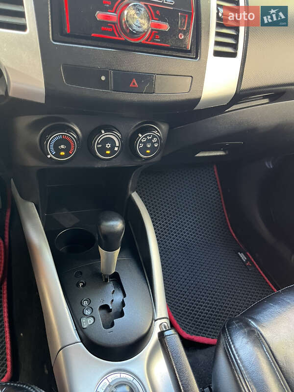 Внедорожник / Кроссовер Mitsubishi Outlander 2007 в Новомосковске