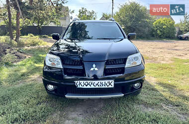 Внедорожник / Кроссовер Mitsubishi Outlander 2008 в 