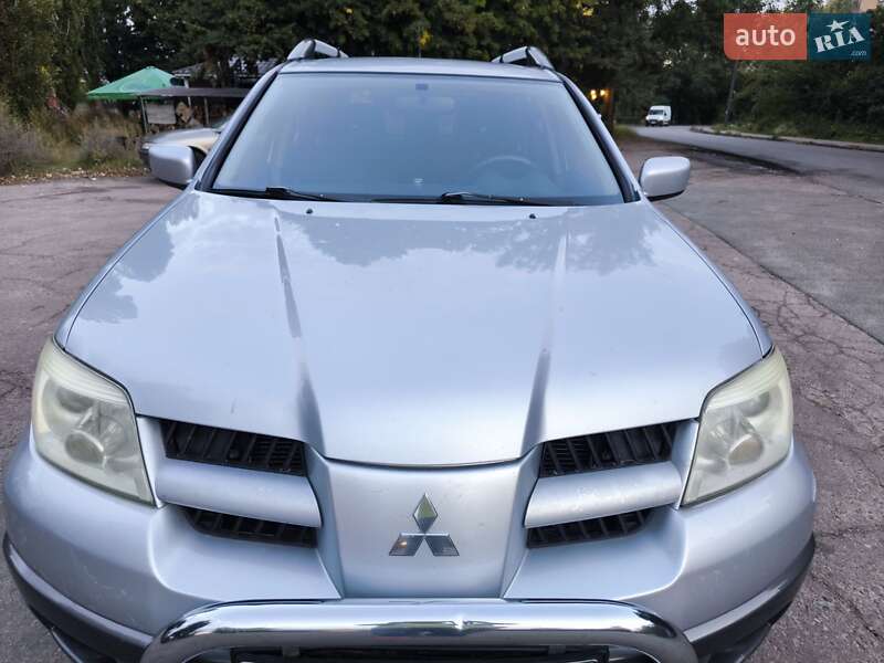 Внедорожник / Кроссовер Mitsubishi Outlander 2006 в Чернигове фото 3 Внедорожник / Кроссовер Mitsubishi Outlander 2006 в Чернигове