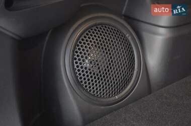 Внедорожник / Кроссовер Mitsubishi Outlander 2015 в 