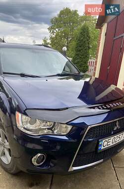 Внедорожник / Кроссовер Mitsubishi Outlander 2011 в 