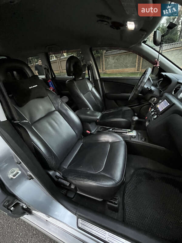 Позашляховик / Кросовер Mitsubishi Outlander 2006 в Чернігові