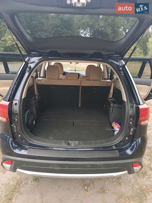 Позашляховик / Кросовер Mitsubishi Outlander 2015 в Кропивницькому