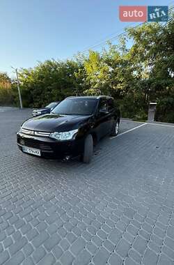 Mitsubishi Outlander 2013