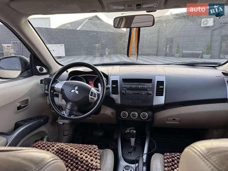 Внедорожник / Кроссовер Mitsubishi Outlander 2008 в Киеве фото 7 Внедорожник / Кроссовер Mitsubishi Outlander 2008 в Киеве