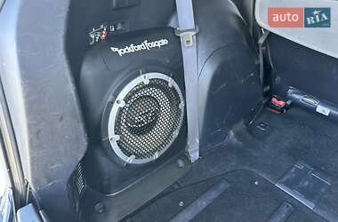 Внедорожник / Кроссовер Mitsubishi Outlander 2010 в 