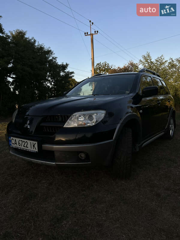 Позашляховик / Кросовер Mitsubishi Outlander 2006 в Чорнобаї